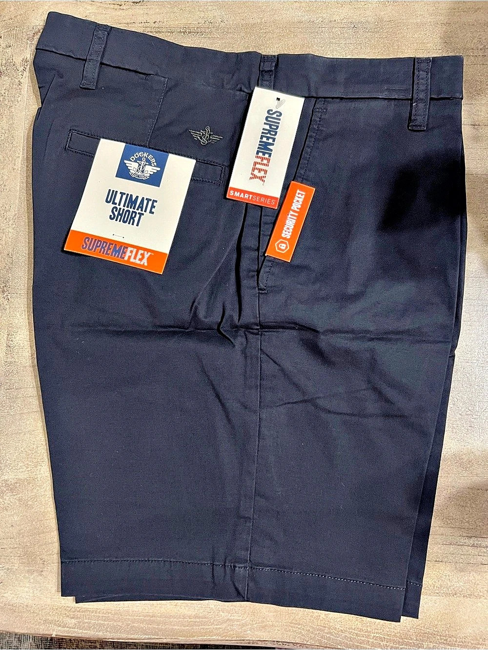 Men’s Dockers Navy shorts size 34 Ultimate Supreme Flex smart series